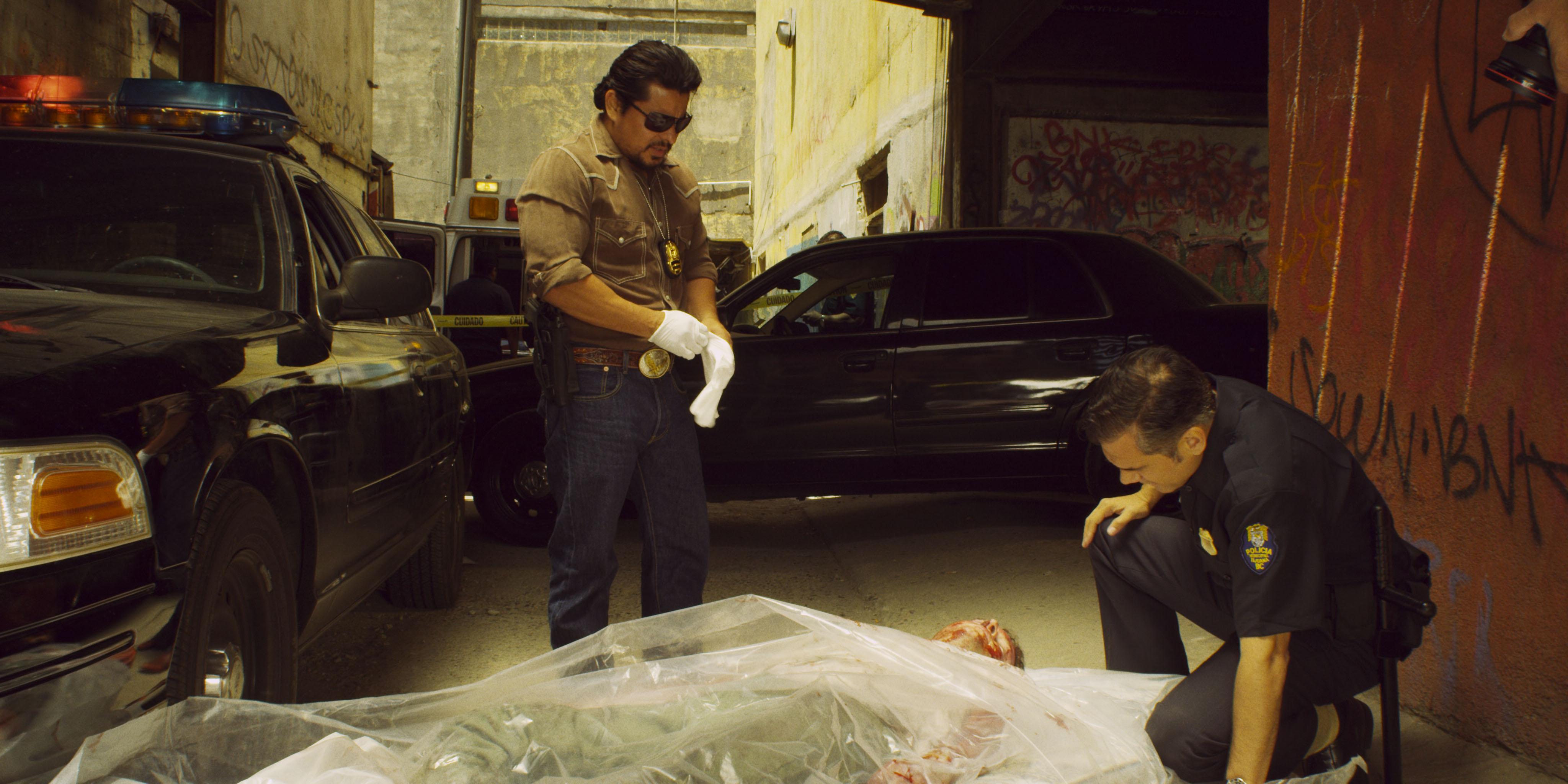 A middle action movie with good action scenes: Watchable