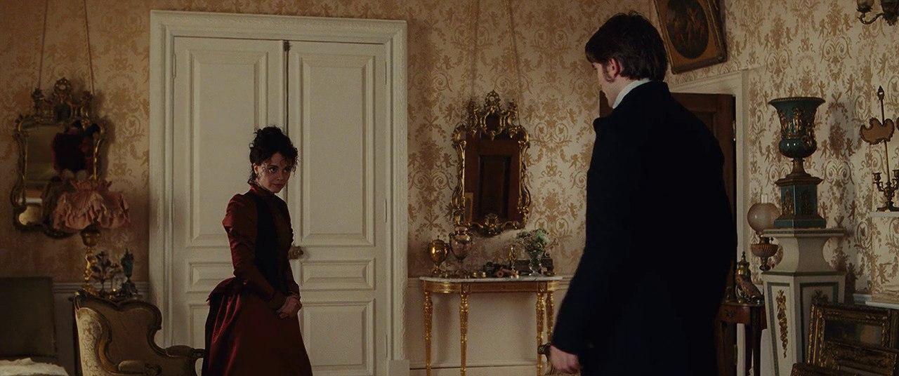 This movie is about a gold-digging male.