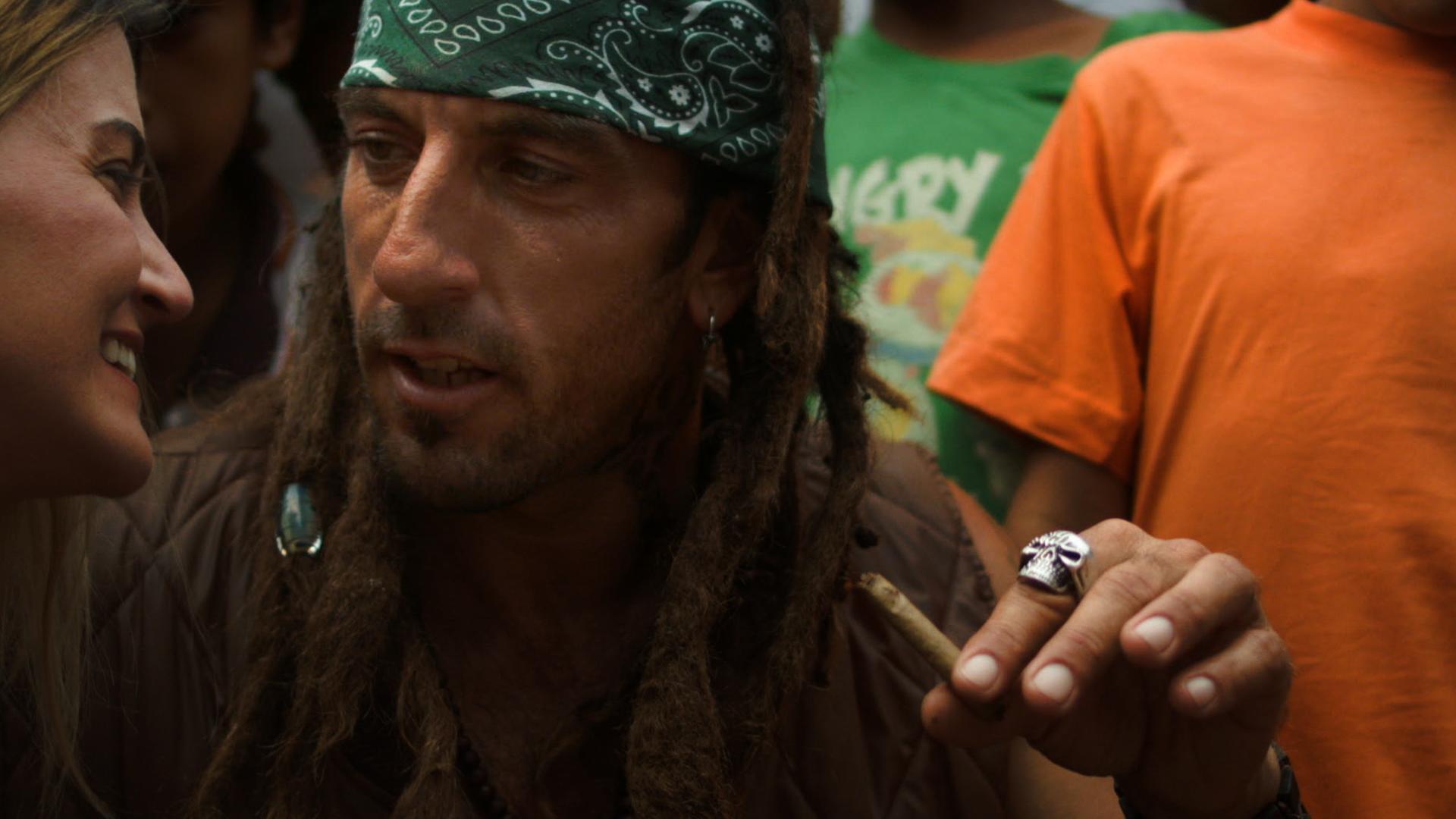 Great cover, has nothing to do with the movie.