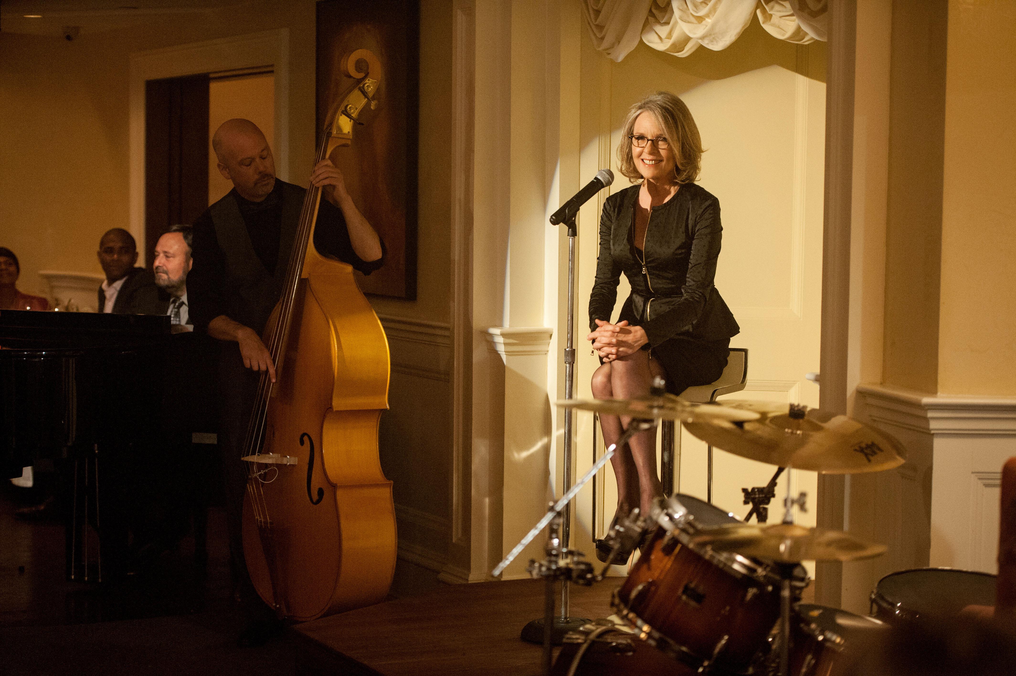 Simplistic "Elderly" Romantic Dramedy with M. Douglas and D. Keaton