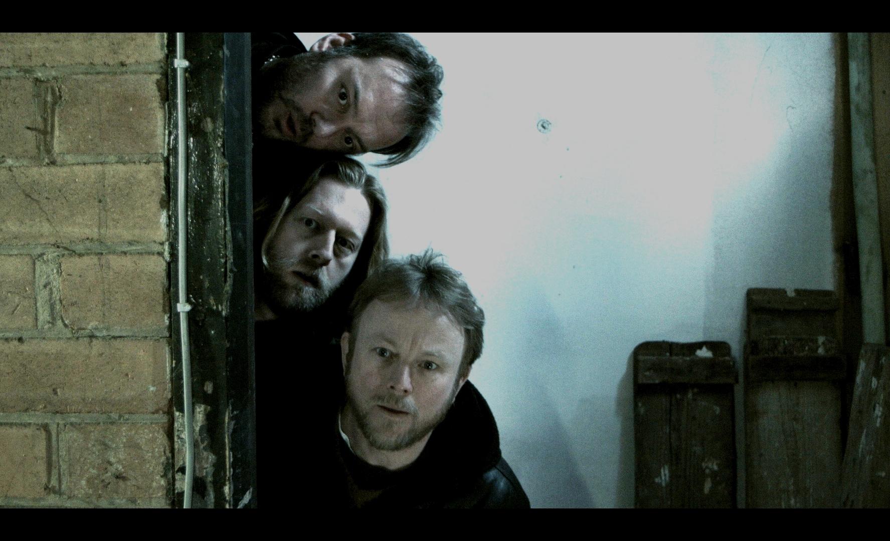 Genuinely funny, great cast, good script. ....bad FX.