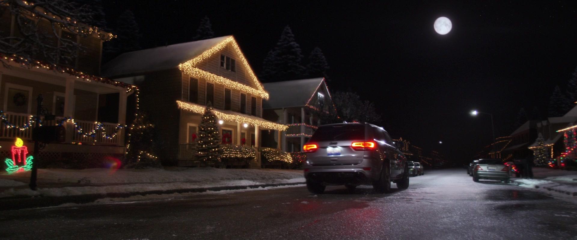 VIEWS ON FILM review of A Bad Moms Christmas