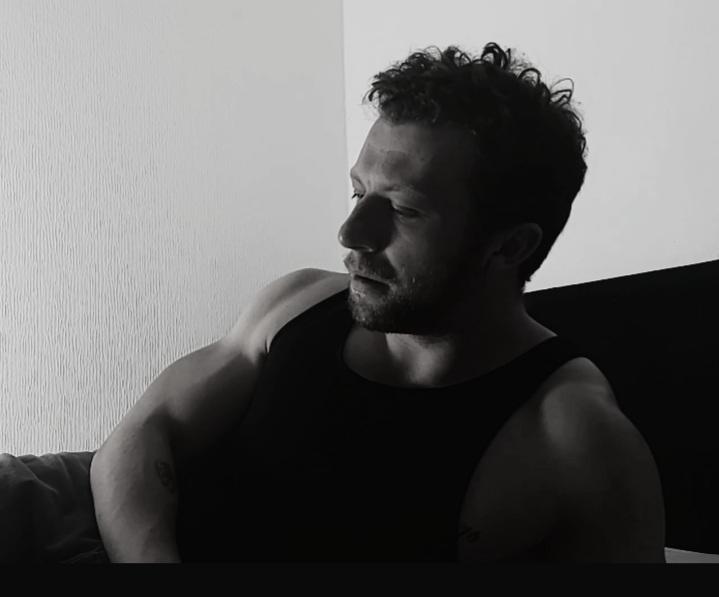 Aaron Deakins
