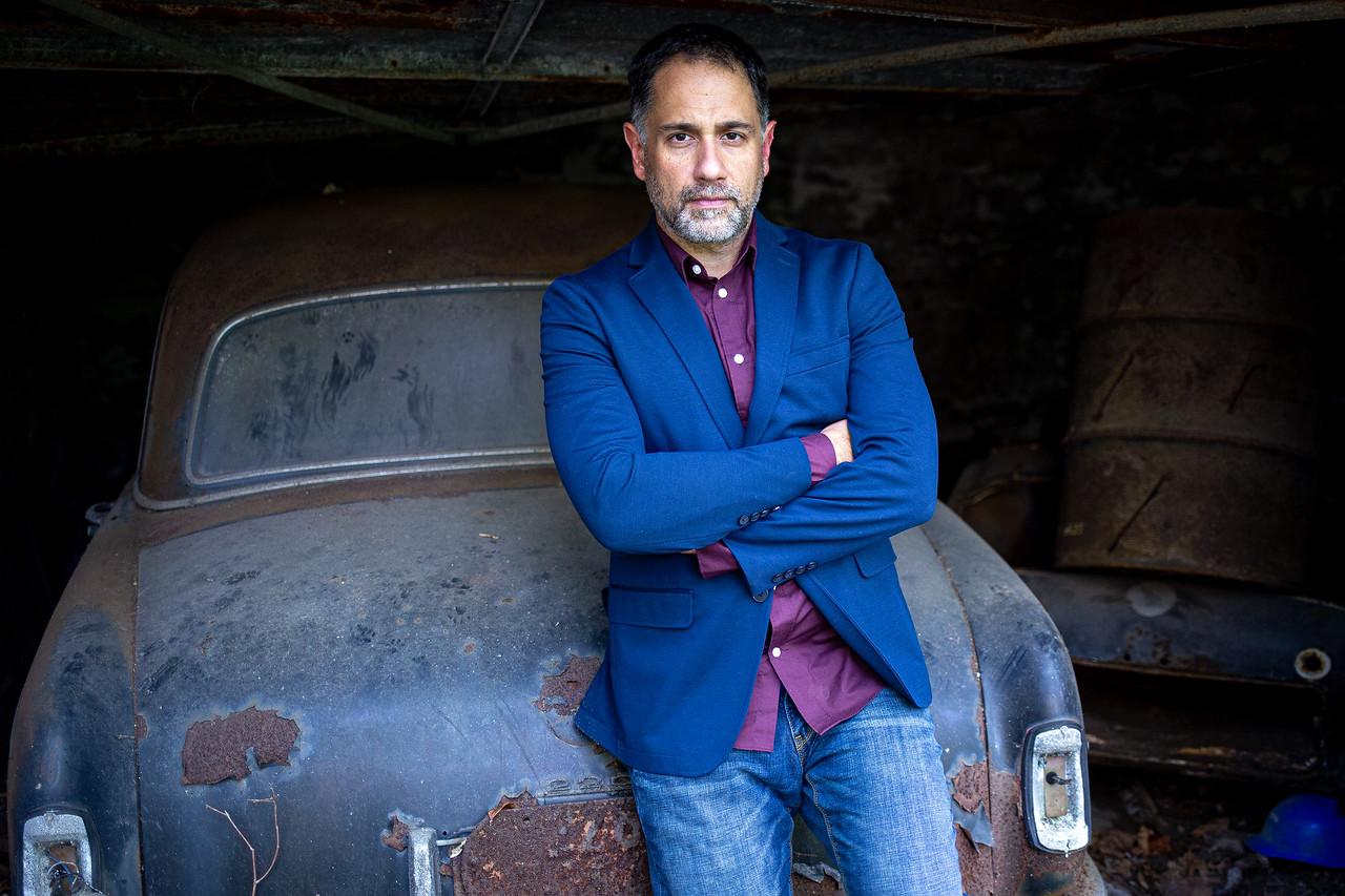 Mark D Valenti