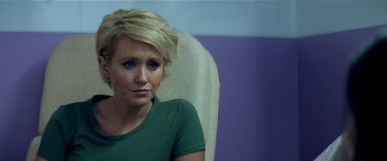 Elevated/stlyish B-movie 'Cat in Mouse' thriller