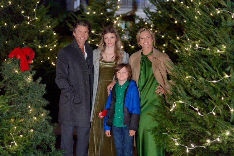 Grounded in a fishing town named Christmas Island, will they all find Christmas?