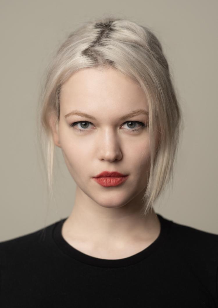Arina Oz