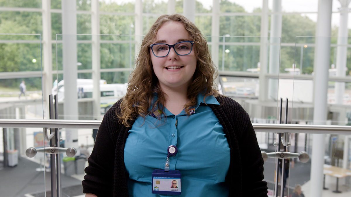 How to become a hospital receptionist: Ellis' story