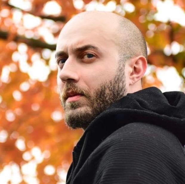 Def not a 4, probably a 6