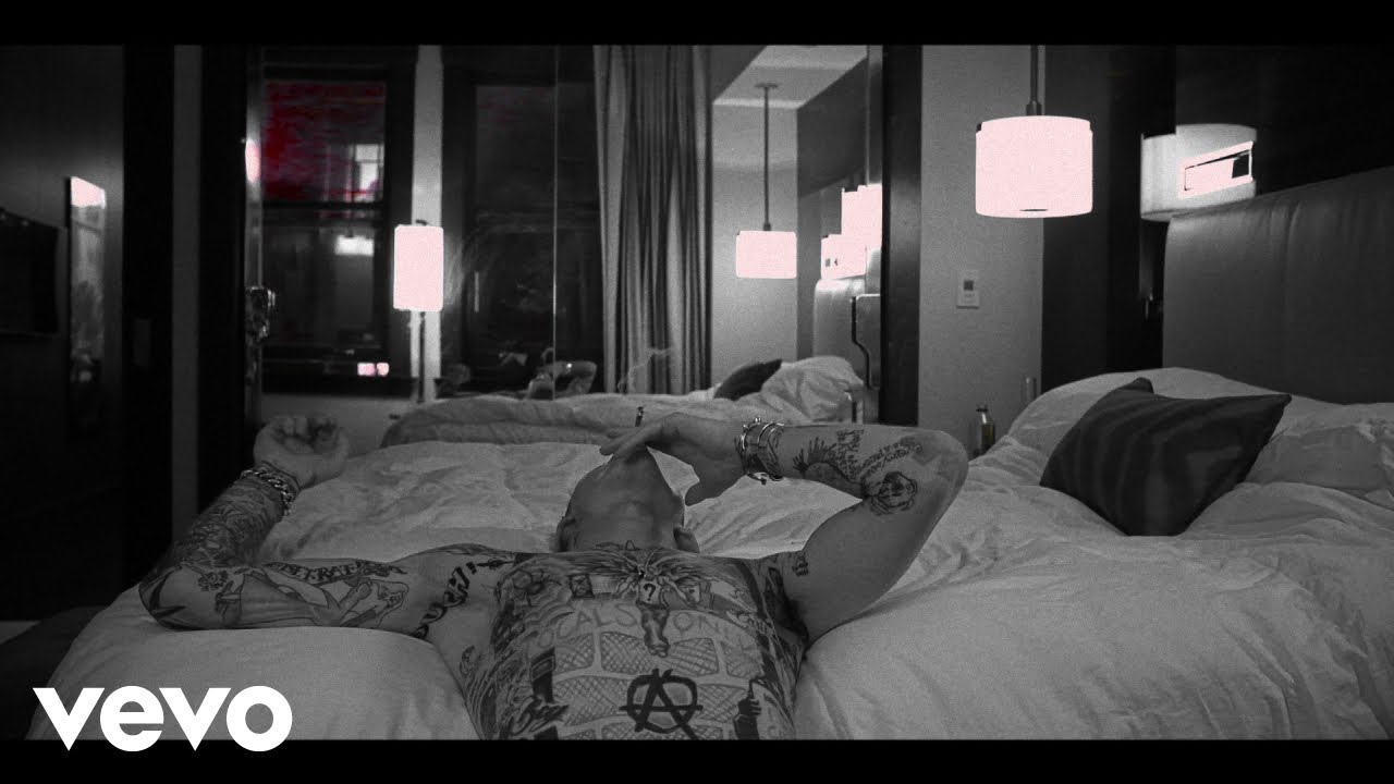 Machine Gun Kelly - LATELY (Official Music Video)