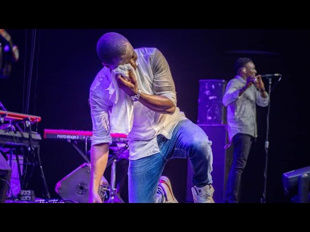 POWERFUL Atmosphere of Intimate Worship WITH Min  Theophilus Sunday