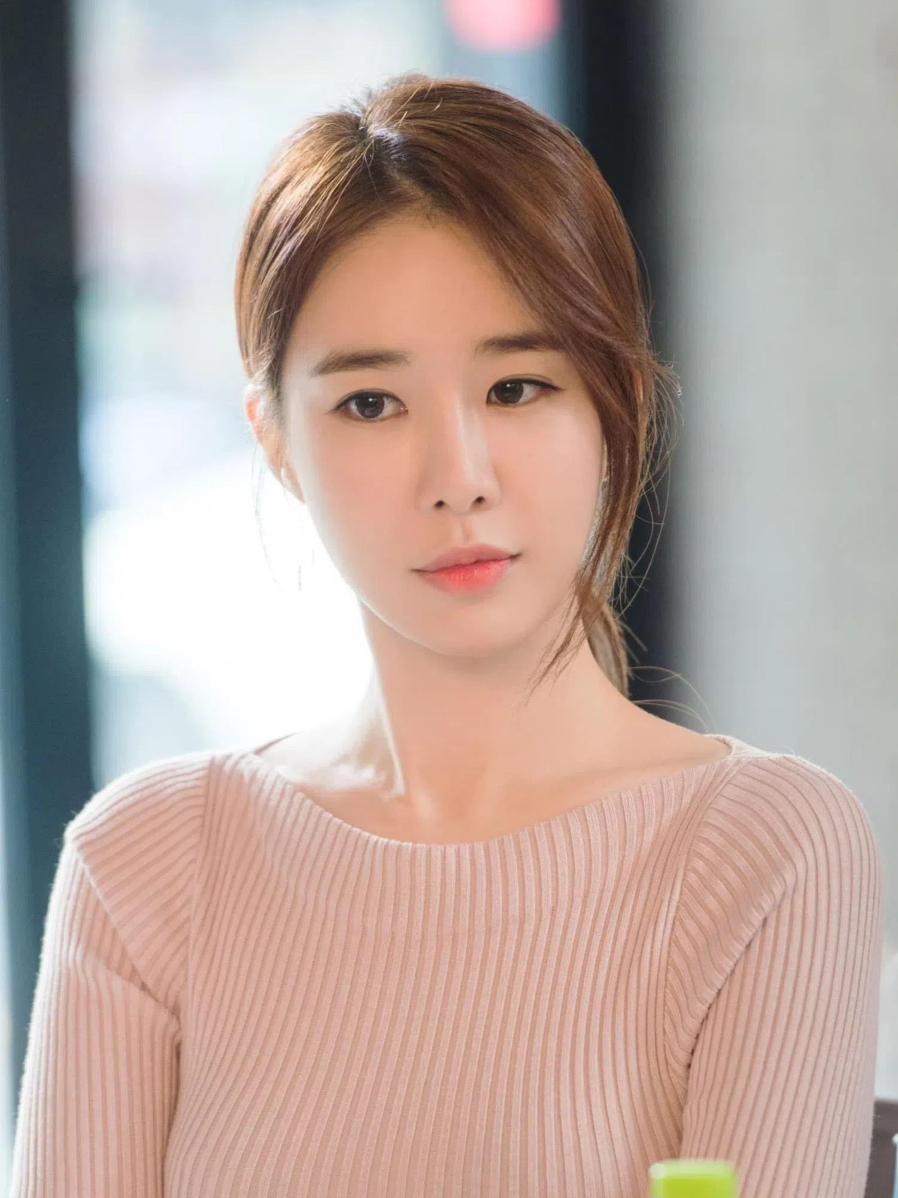 Yoo In-Na