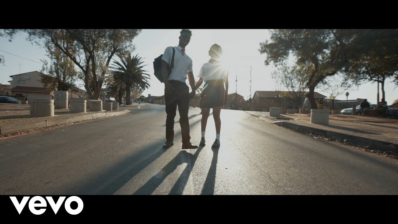 Mlindo The Vocalist - AmaBlesser (Official Video) ft. DJ Maphorisa