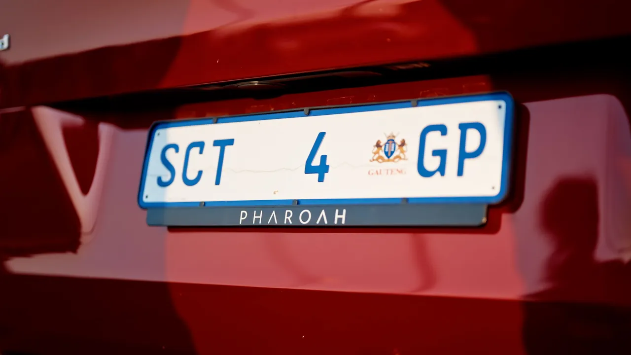 Scotts Maphuma - Sya'Waver (Official Music Video)ft Uncool MC, Mluusician, DlalaRegal & ShaunStylist