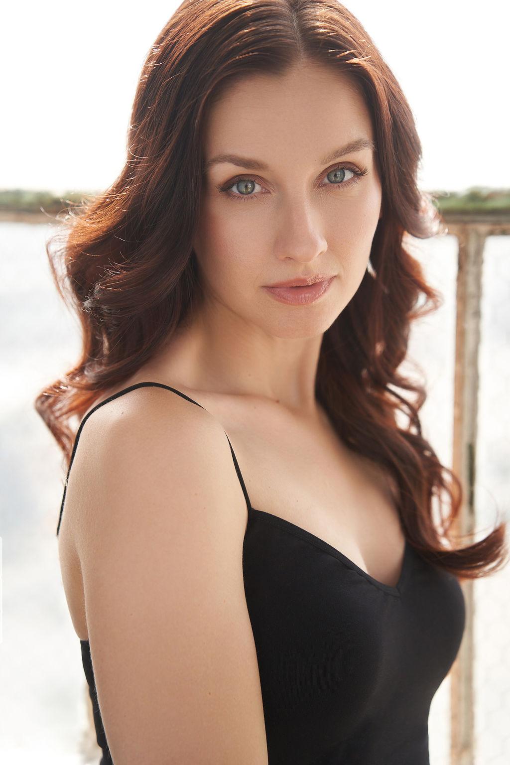 Anna Lumley