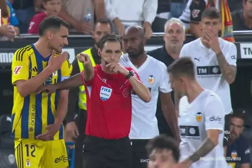 Valencia VS Real Oviedo Highlight