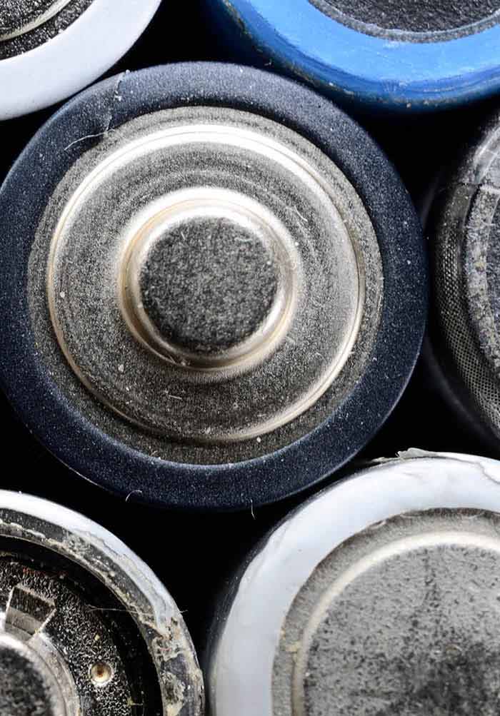Chapter3 2 3. Cathode Electronic Structure Impact on Lithium and Sodium Batteries Parameters