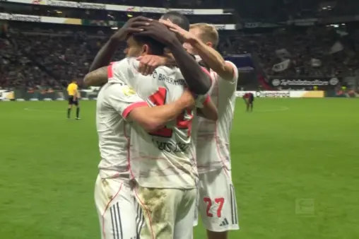 Eintracht Frankfurt VS Bayern Munich Highlight