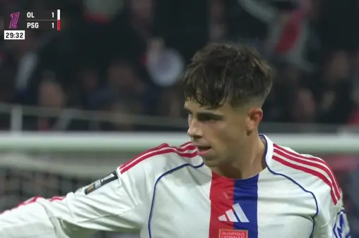 Lyon VS Paris Saint-Germain Highlight