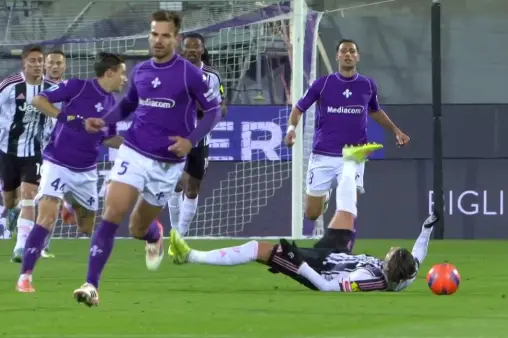 Fiorentina VS Juventus Highlight