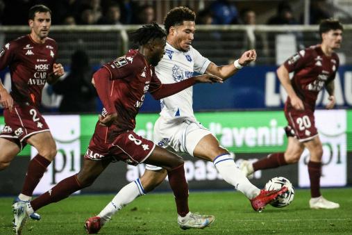 Auxerre VS Metz Highlight