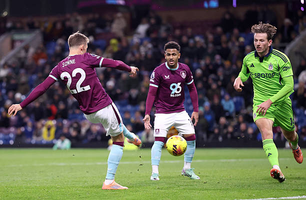 Burnley VS Fulham Highlight