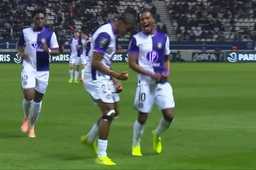 Paris FC VS Toulouse Highlight