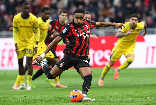 Milan VS Verona Highlight