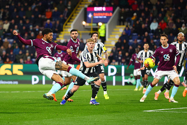 Burnley VS Newcastle United Highlight