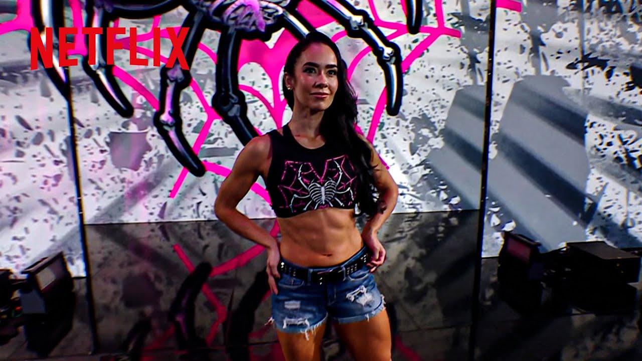 AJ Lee returns to WWE after a decade | WWE SmackDown | 9/5/25