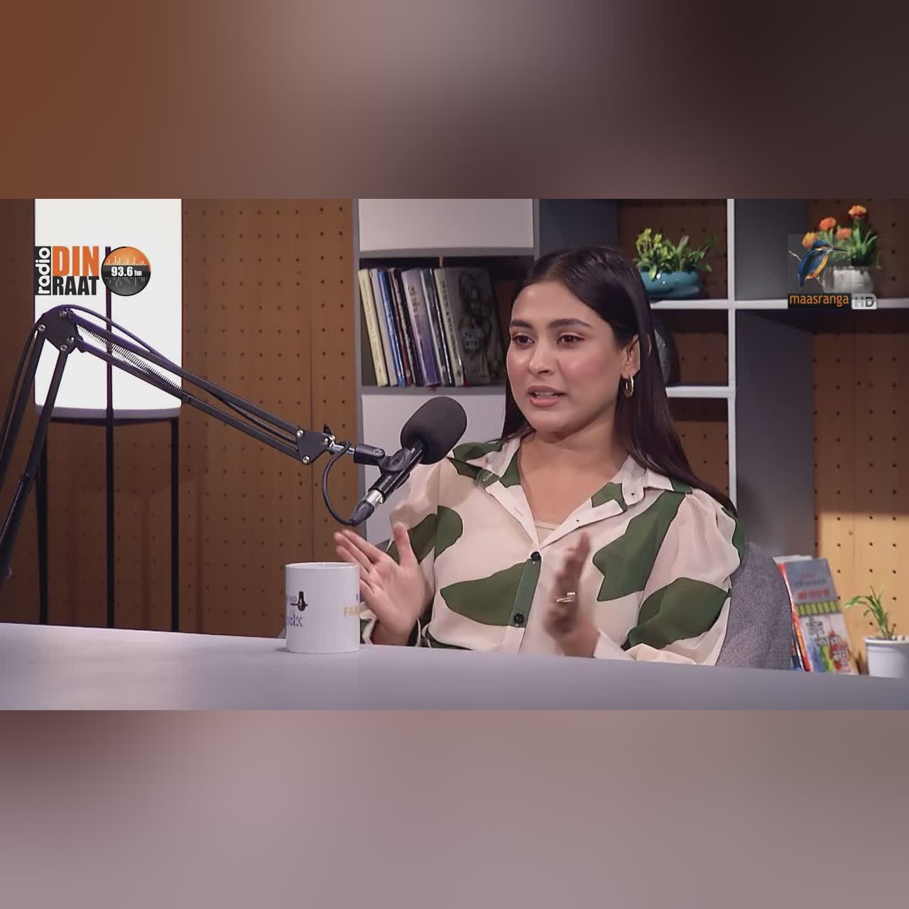 কানাডায় কি থেকে যাবেন মেহজাবীন? | Behind The Fame With RRK | Mehazabien