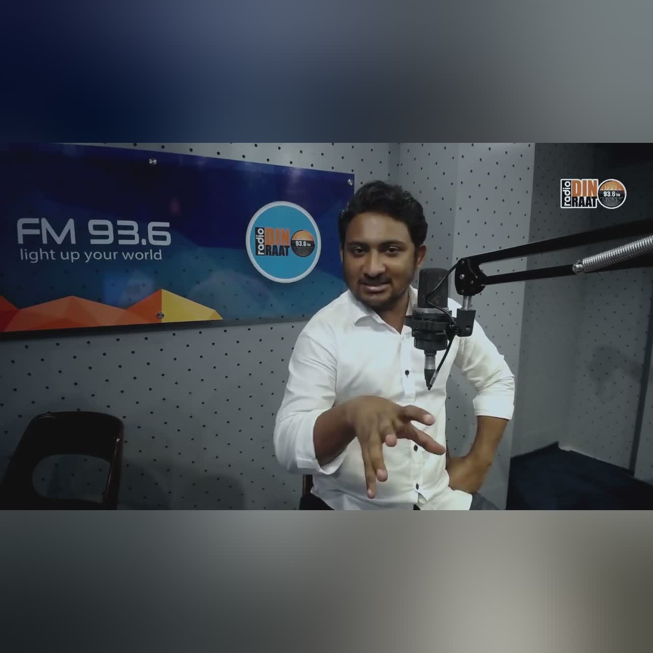 শেয়ারিং ইজ কেয়ারিং....