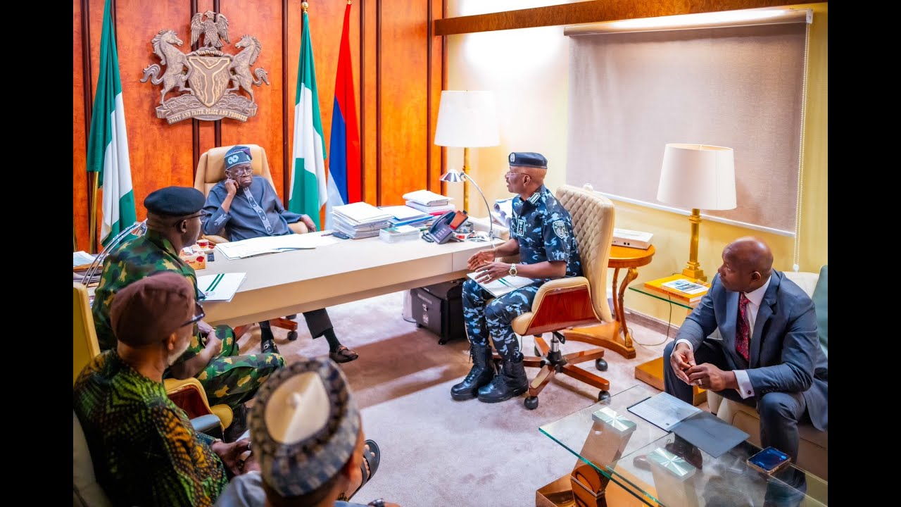 #FreshlyPressed981: Mass abduction crisis: Tinubu pulls 100,000 policemen from VIPs