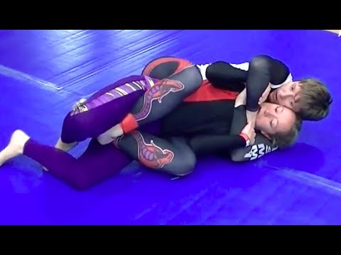 Rear Naked Choke! GIRLS GRAPPLING • Nogi Bear® Classic Match – Women Wrestling Great Competition