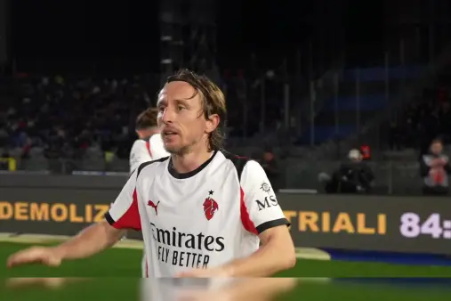 Pisa VS AC Milan Highlight