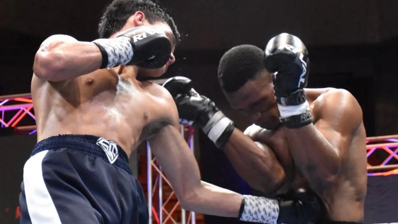 NOCKOUT EN SU DEBUT SEBASTIAN MENCIA Vs JUAN CONSTANZA