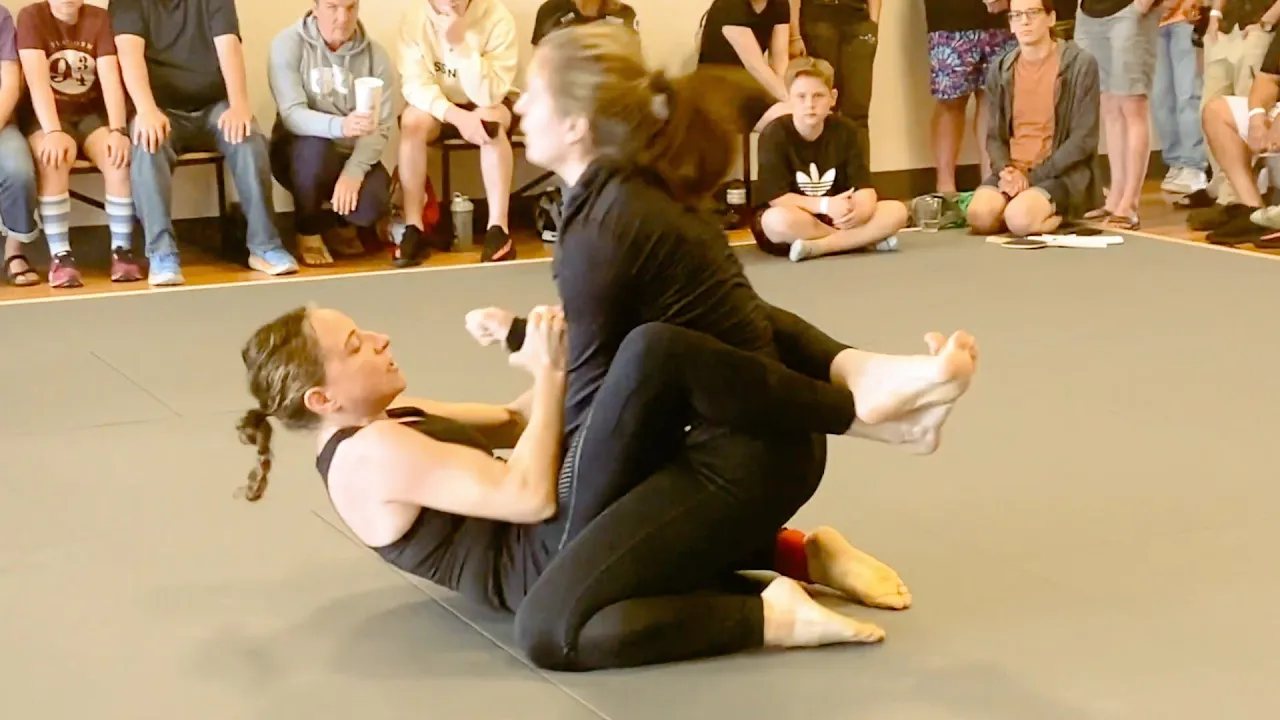 Girl vs Boy Grappling | Full Challengeš„±