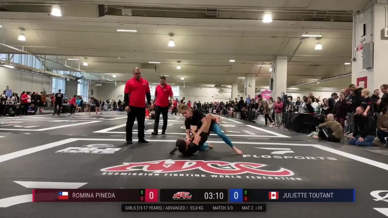 Awesome girl jiu jitsu match