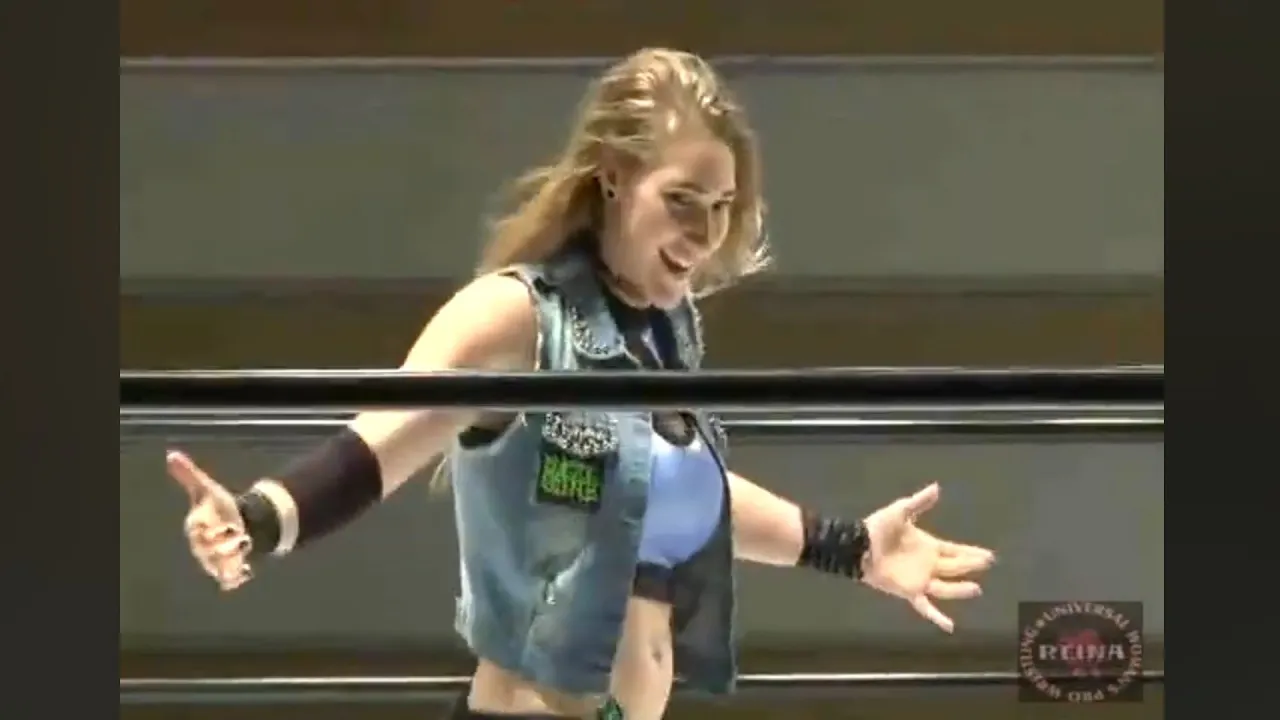 Alex Lee vs. Demi Bennett vs. Carmen Rose