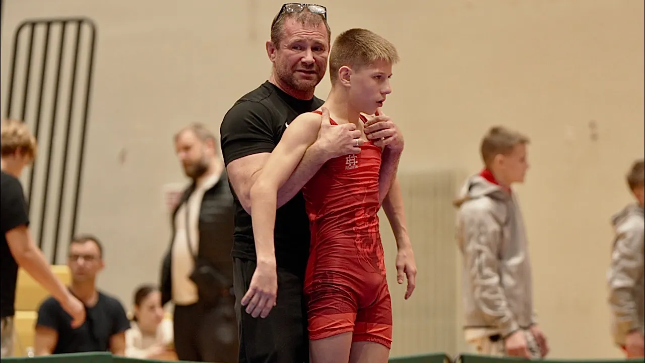 U17 Andrei Lapin (EST) vs Nikita Sapkins (LAT) 48kg. Freestyle boys youth wrestling tournament.