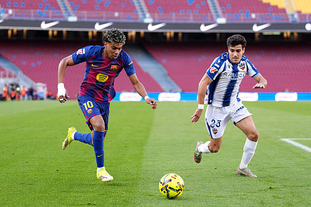 Barcelona VS Levante Highlight