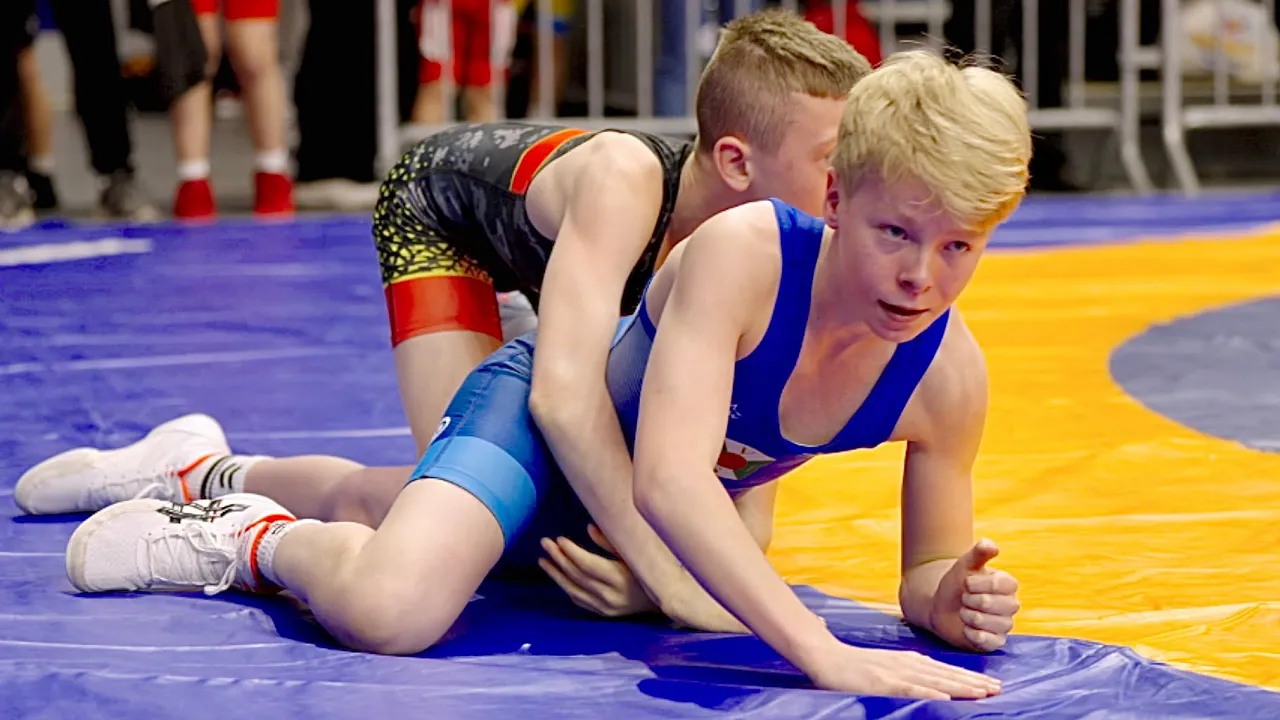 U13 Petro Shevchuk (UKR) vs Artur Nemeczek (SWE) 42kg. Greco-roman boys youth wrestling. B-cam-man
