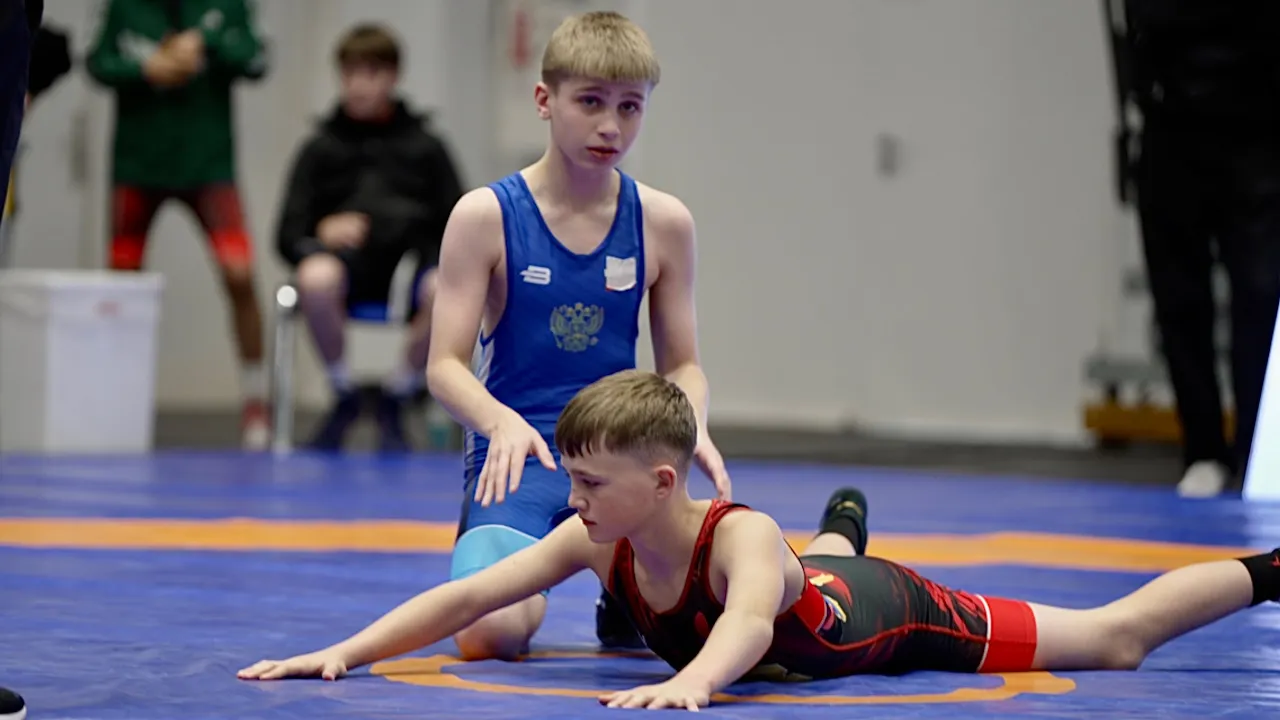 U15 Juriy Kolev (DEN) vs Jasin Amerkhanov (DEN) 38kg. Greco-roman boys youth wrestling tournament.