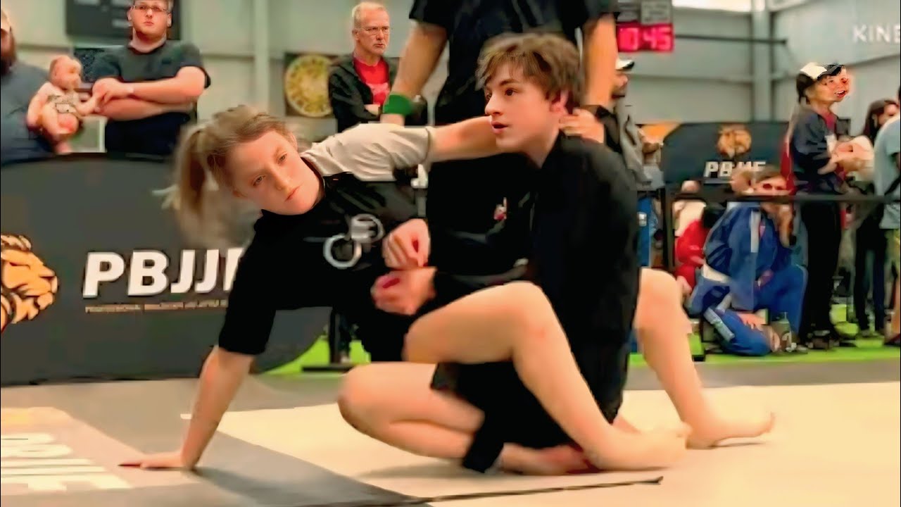 **Boy Couldn’t Escape | Girl Locked the Perfect Submission**🤔