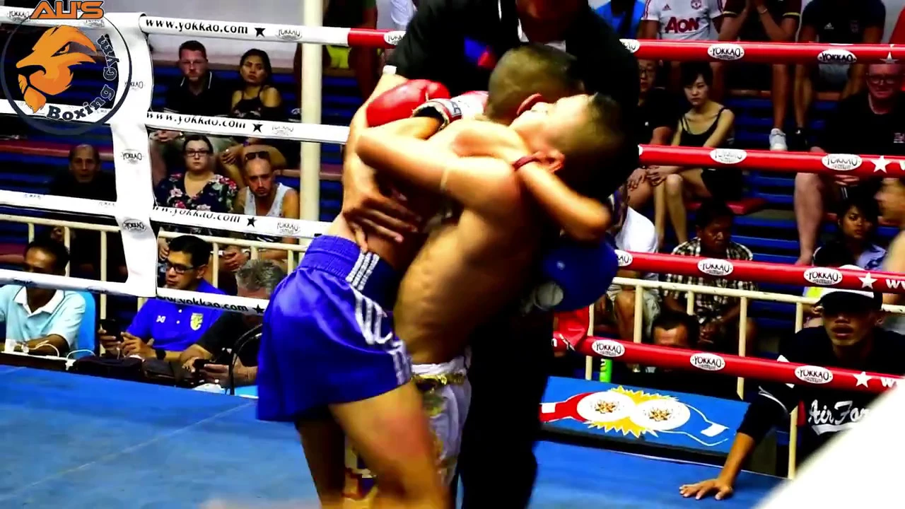 Pon Muay Thai Fight at Bangla stadium ALI'S BOXING GYM