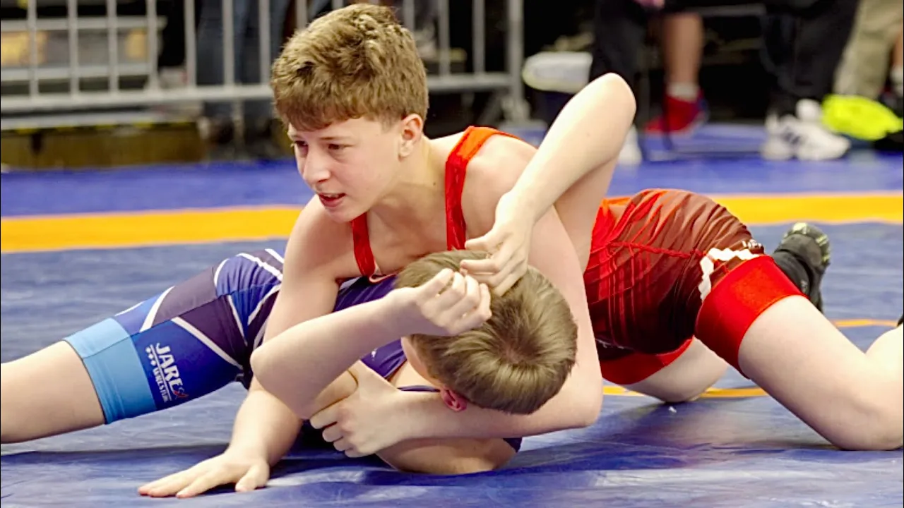 U15 Zohar Raskin (ISR) vs Joona Kause (FIN) 48kg. Greco-roman boys youth wrestling. B-cam-m