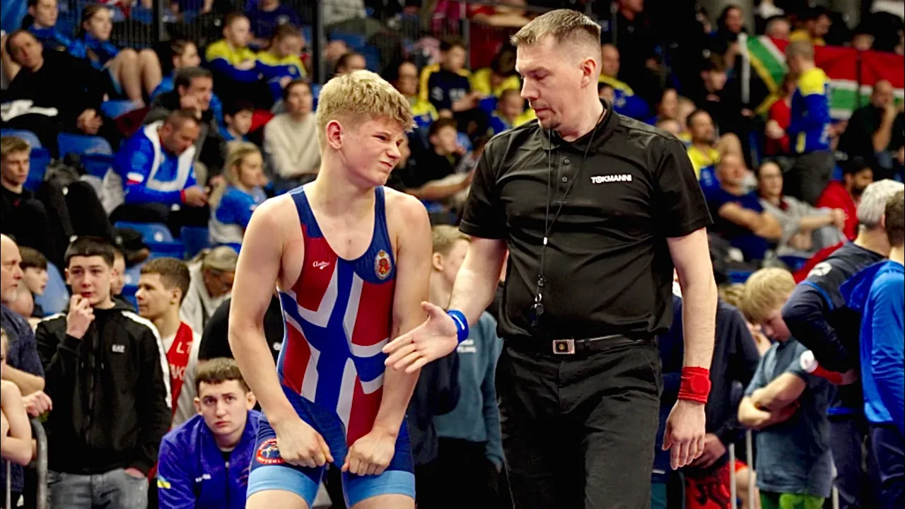 U15 Roman Melnychenko (UKR) vs Slava Ivanov (NOR) 62kg. Greco-roman boys youth wrestling. B-cam-man