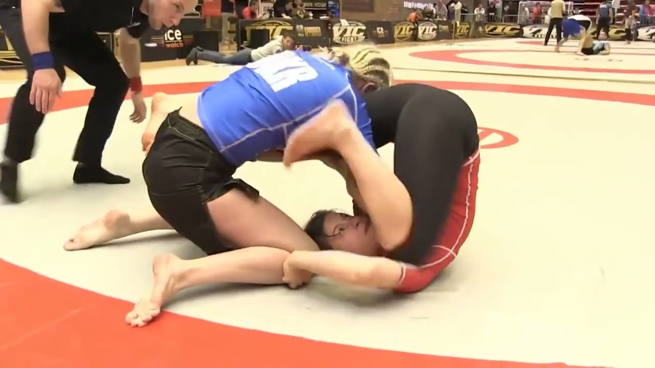 Female Jiu Jitsu Triangle Choke Submission   Women's 58 KG   OCEANE TALVARD vs ANNY HAMMARSTEN