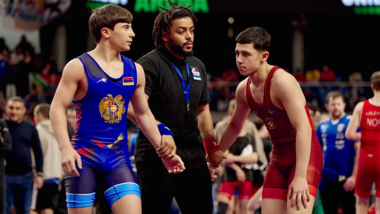U15 Benjamin Akalin (SWE) vs Pavel Nazaryan (ARM) 62kg. Greco-roman boys youth wrestling tournament.