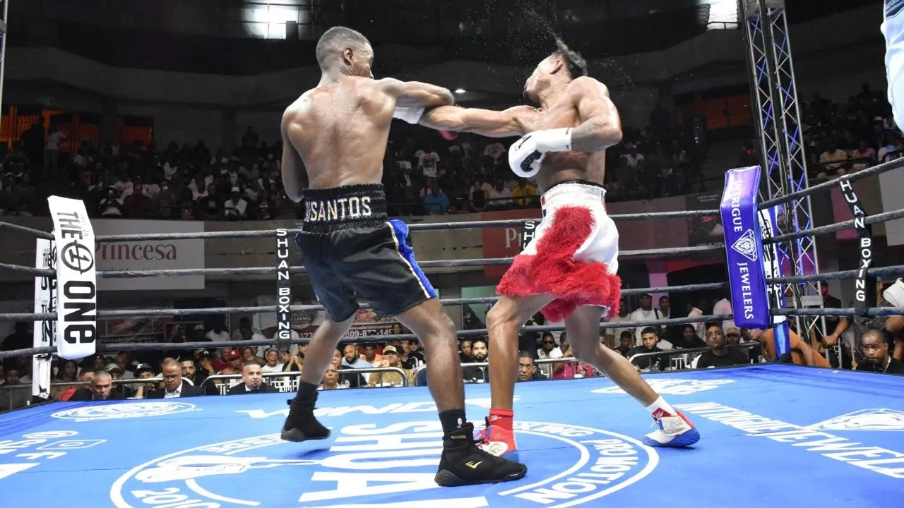 JOSE LUIS DE LOS SANTOS DOMINA UNANIME A JUAN ALCANTARA